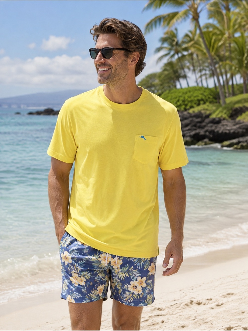 Tommy Bahama Short-Sleeve Crew Pocket Tee in Yellow